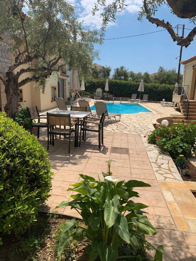 Finikes Apartment Stoupa